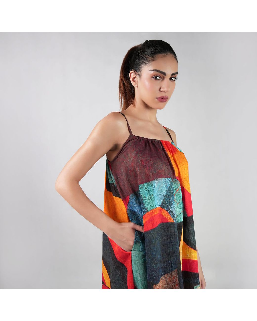 DHARA SHETH DUBAI Red Muse Abstract Art Spaghetti Strap Maxi Dress