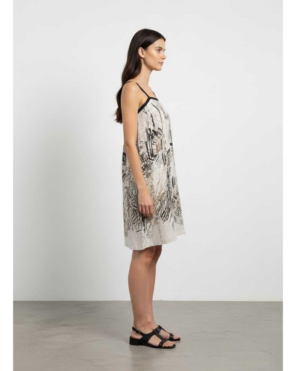 Conquista Natural Sleeveless A-Line Summer Dress With Artistic Nature-Inspired Print