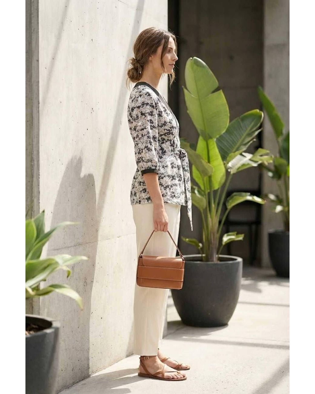 Conquista White Printed V-Neck Top With Contrast Trim & 3/4 Sleeves