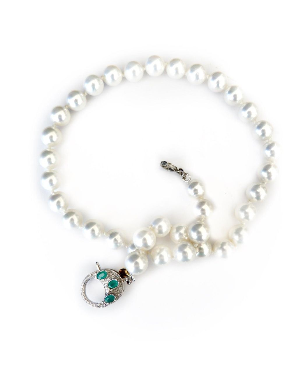 Persia Dona Jewelry Metallic Pearl X Emerald Clasp Necklace