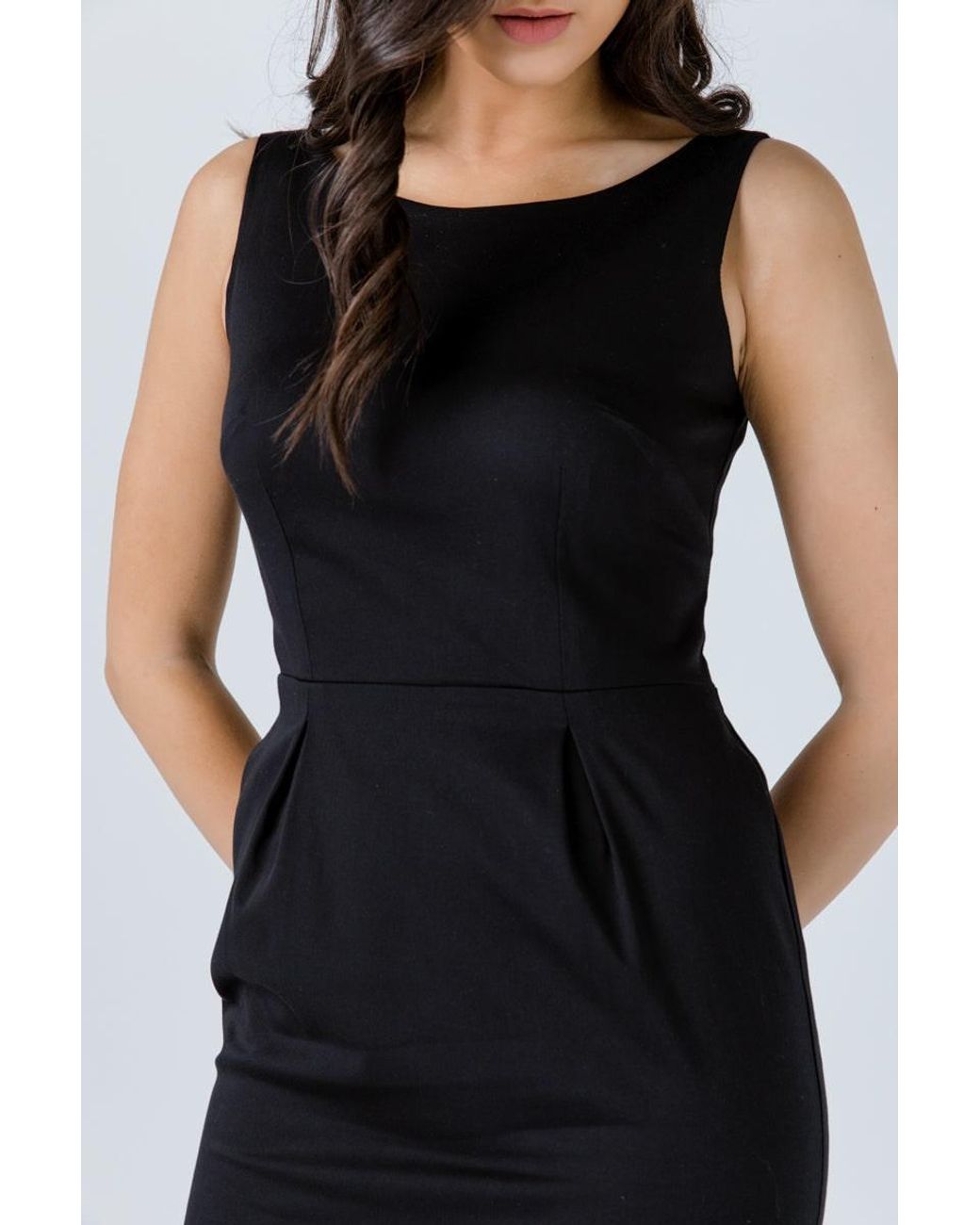 Conquista Black Sleeveless Tulip Dress