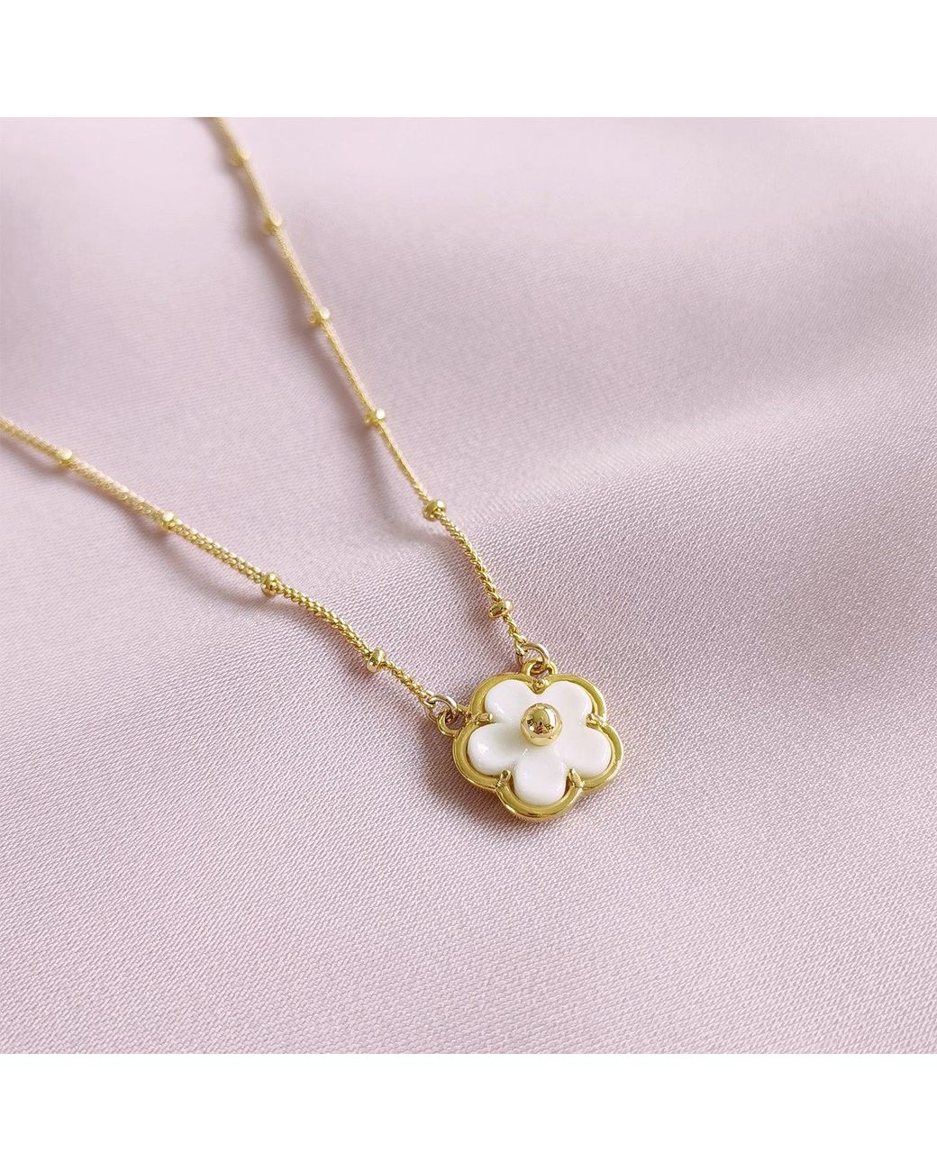 POPORCELAIN Metallic Mini Porcelain Daisy Necklace