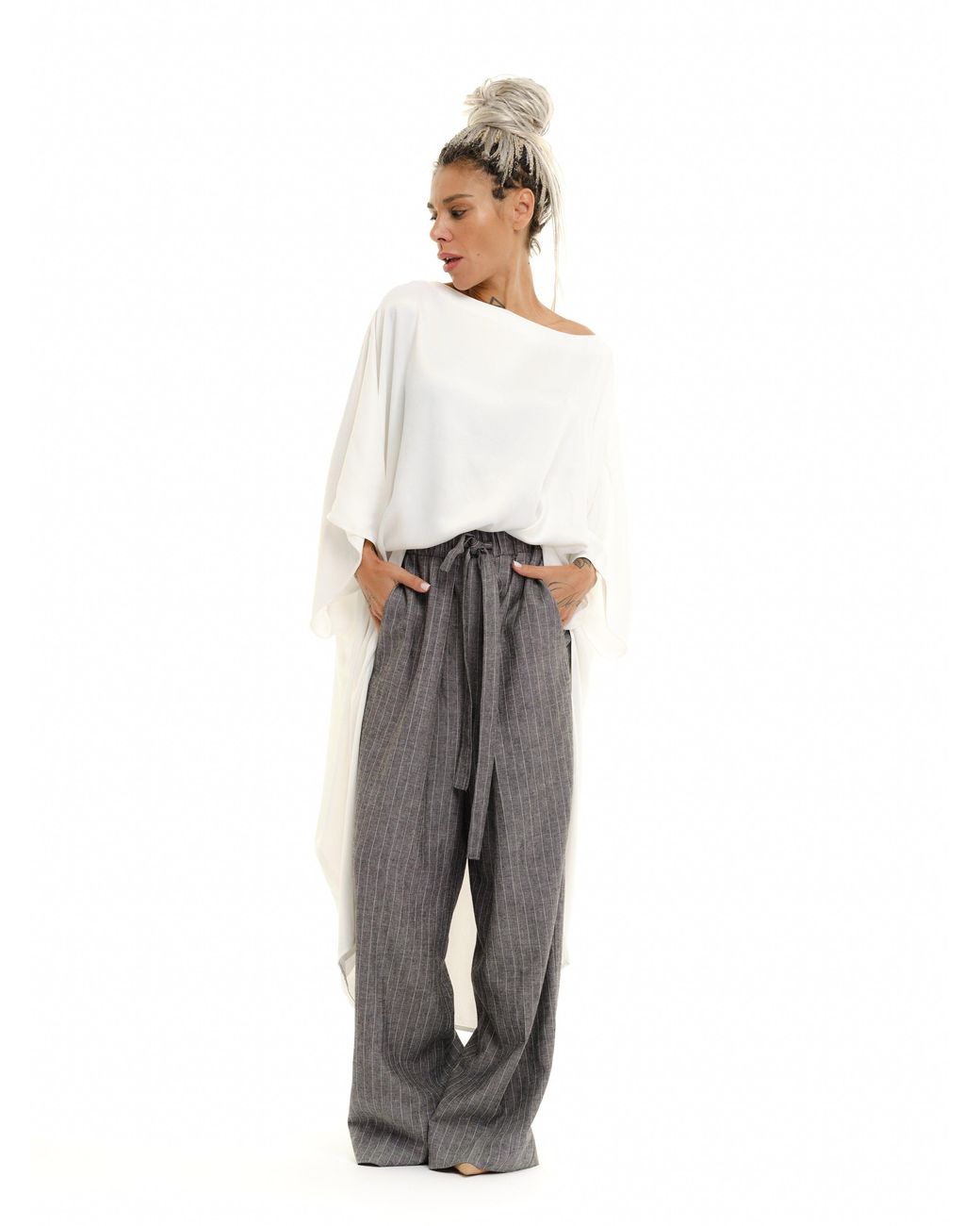 Clothes by Locker Room White Off-The-Shoulder Maxi Tunic