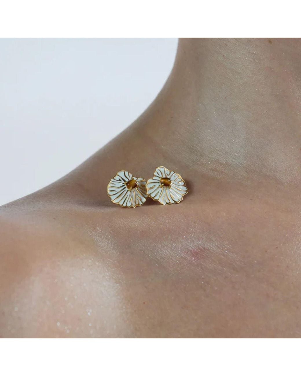 Onia Metallic Dew Cap Earrings