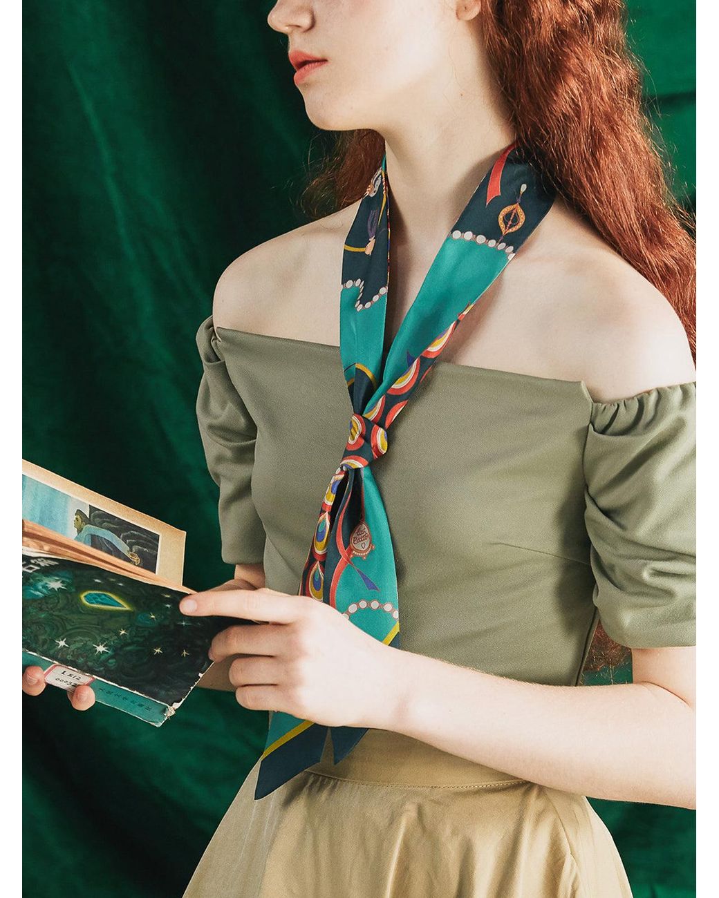 Lost Pattern Green Peacock Silk Twilly Neck Bow