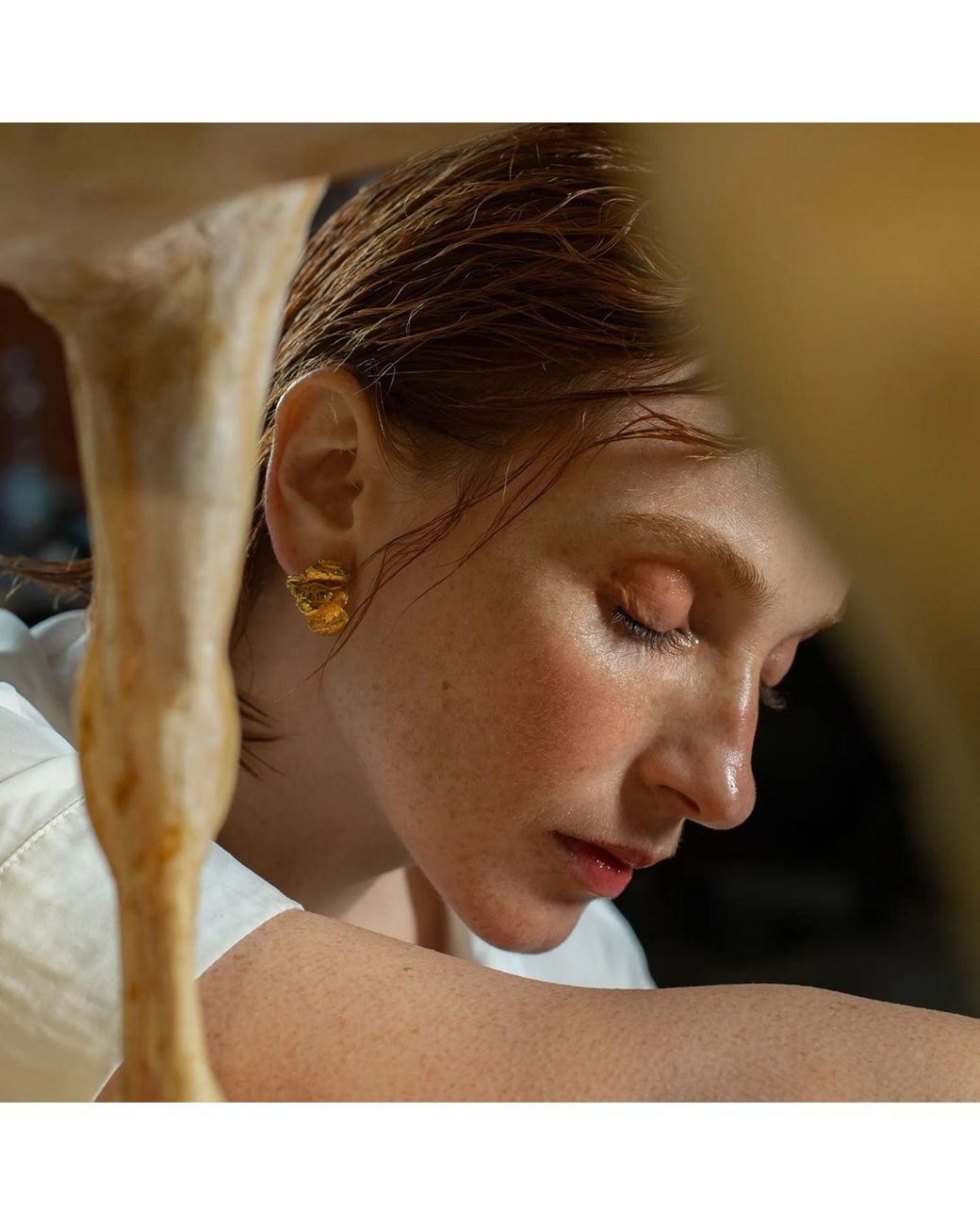 EVA REMENYI Metallic Artemis Wave Earrings