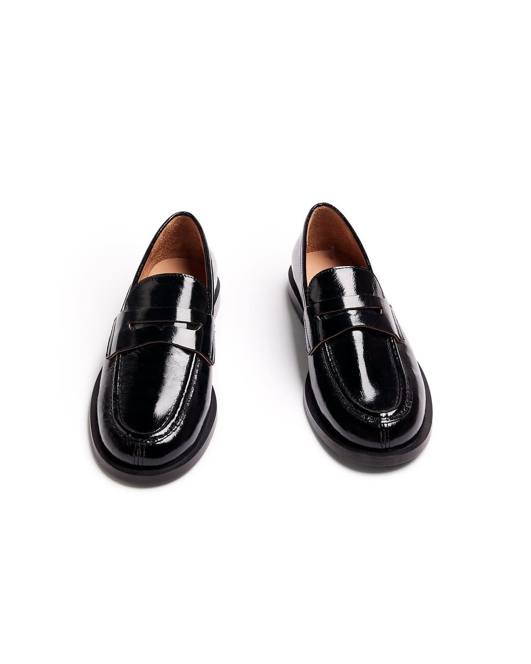 Naguisa Black Loafers