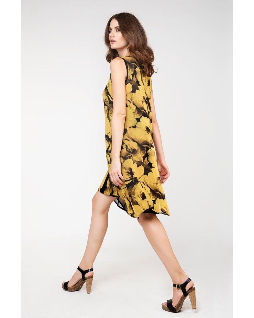 Conquista Yellow Sleeveless Double Layer Dress