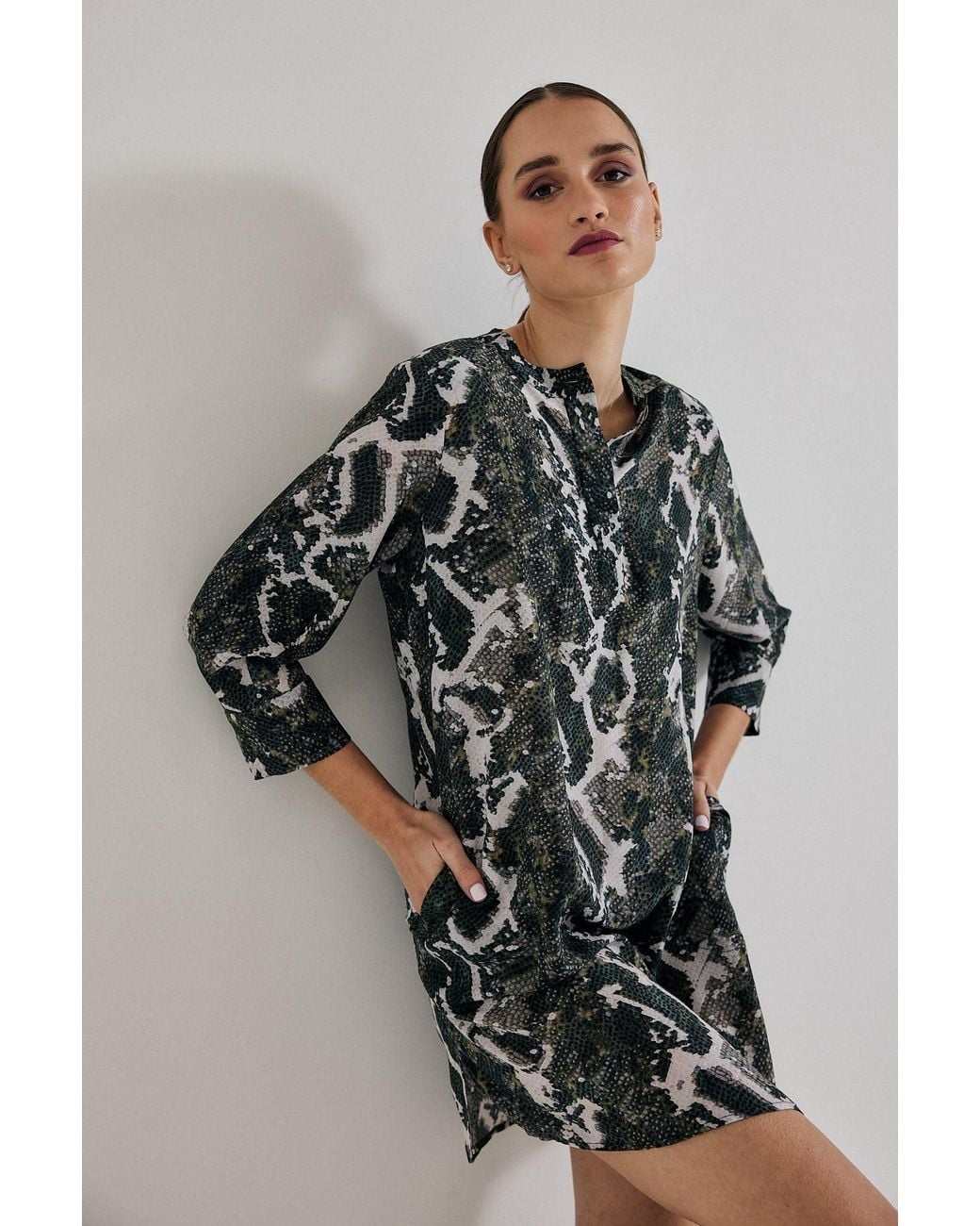 Lindsay Nicholas New York Green Silk Shirt Dress
