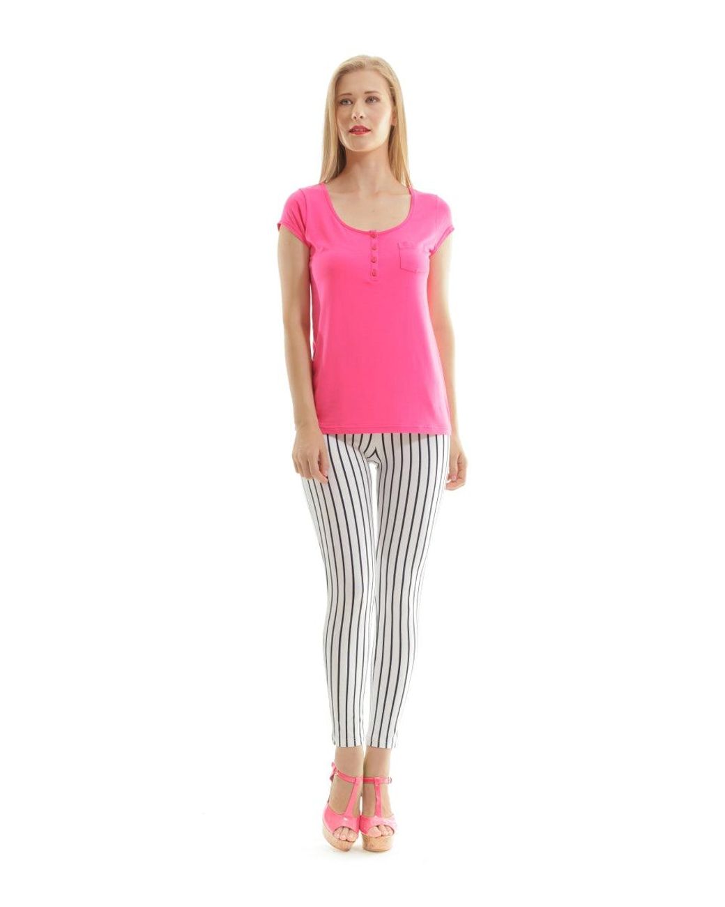 Conquista Pink Cap Sleeve Tee