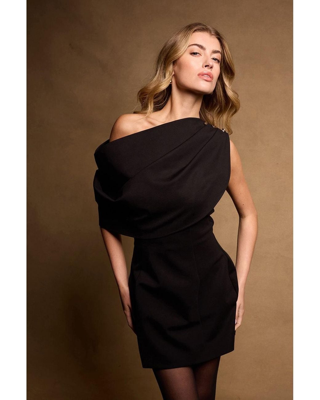Zetaye Black Cassidy Cape