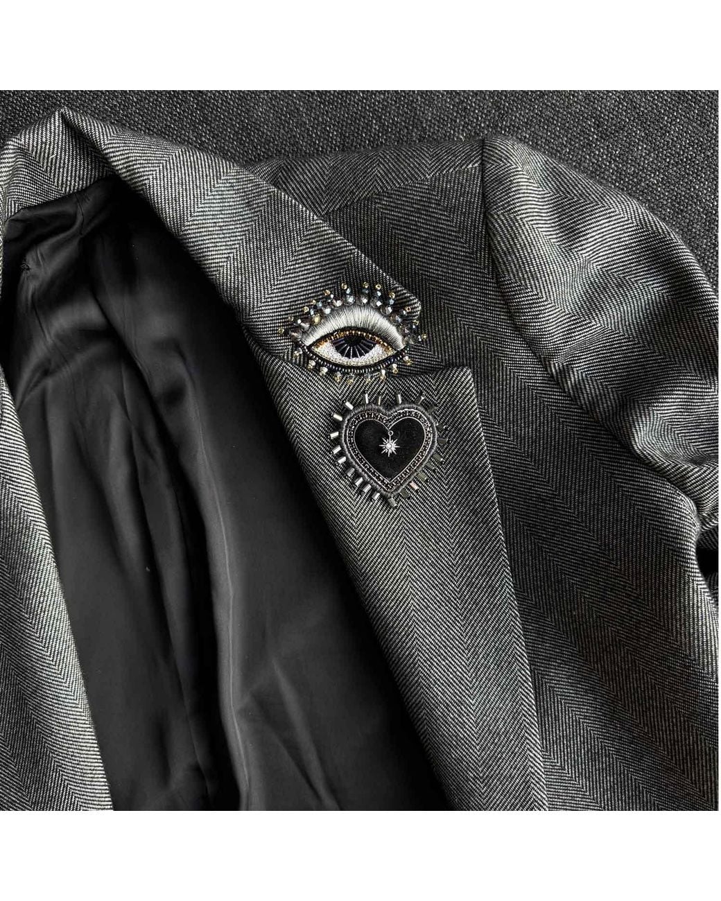 VETKA Black Heart Brooch – Velvet Night