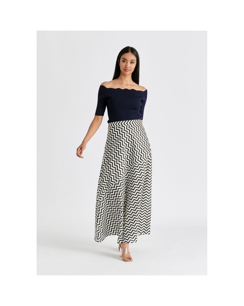 Paisie Blue Scallop Neck Knit Top