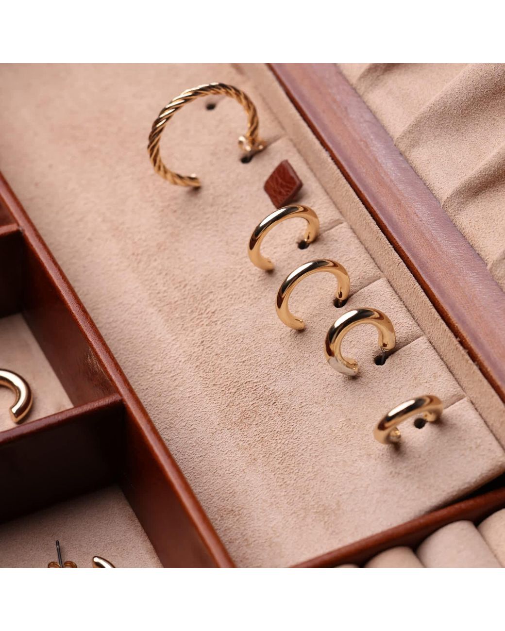 Time Resistance Brown Leather Jewelry Box Accessory Box