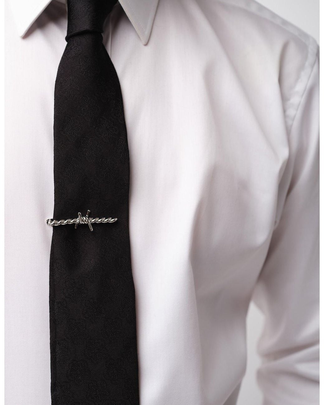 Gresham Blake White Barbed Wire Tie Clip for men