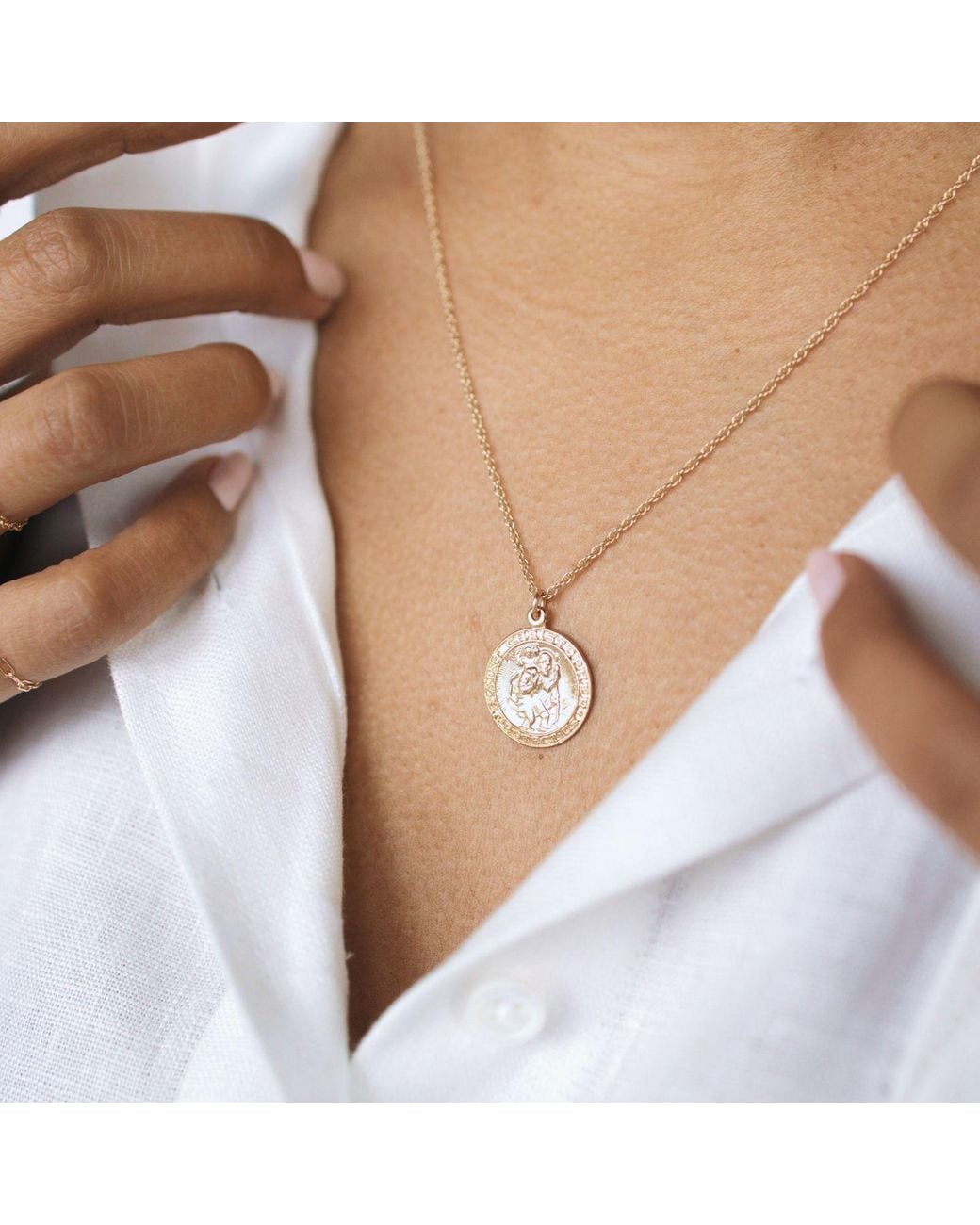 Herself Collections Metallic Bon Voyage Necklace