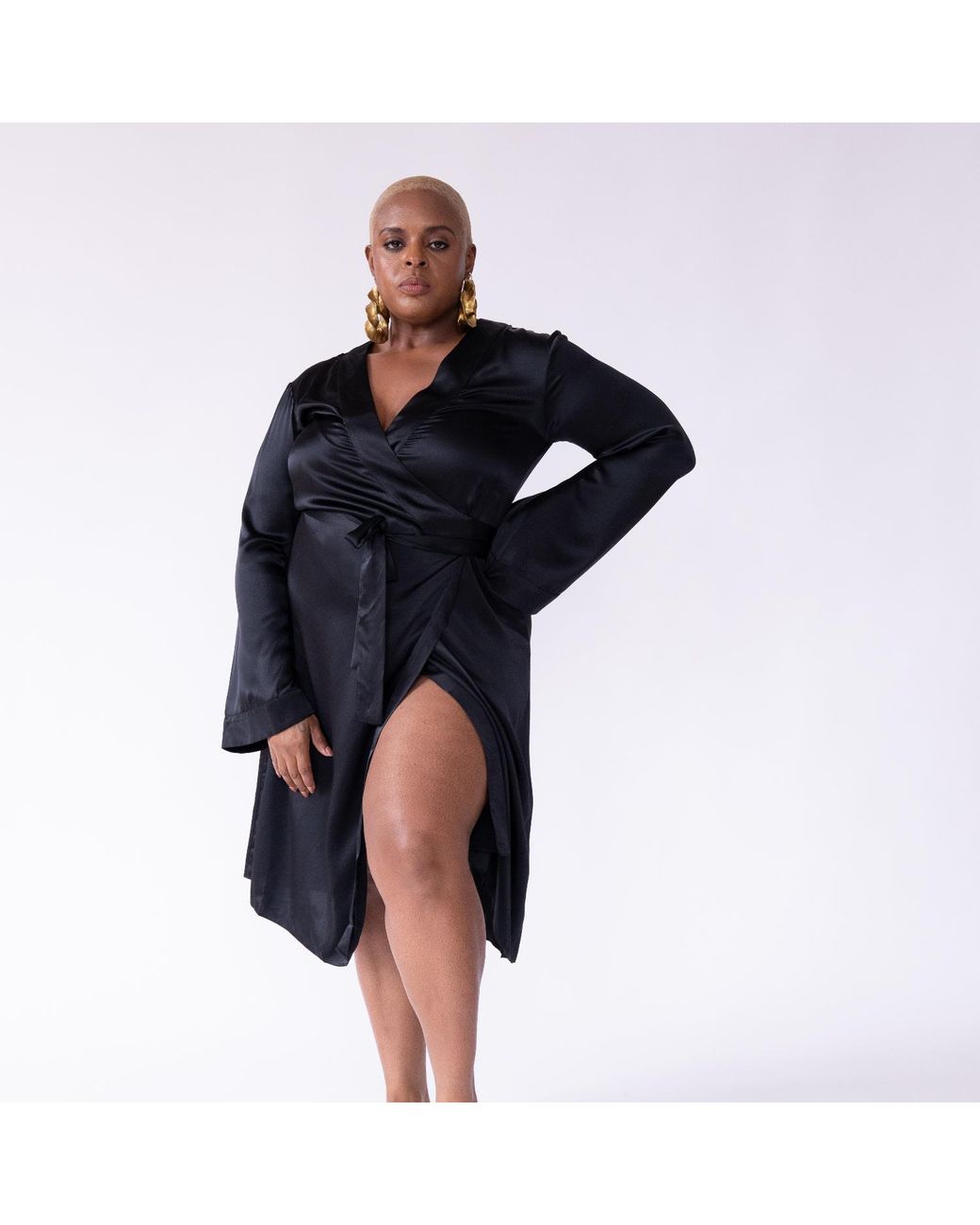 Je Mérite (I Deserve) Black Silk Wrap Robe