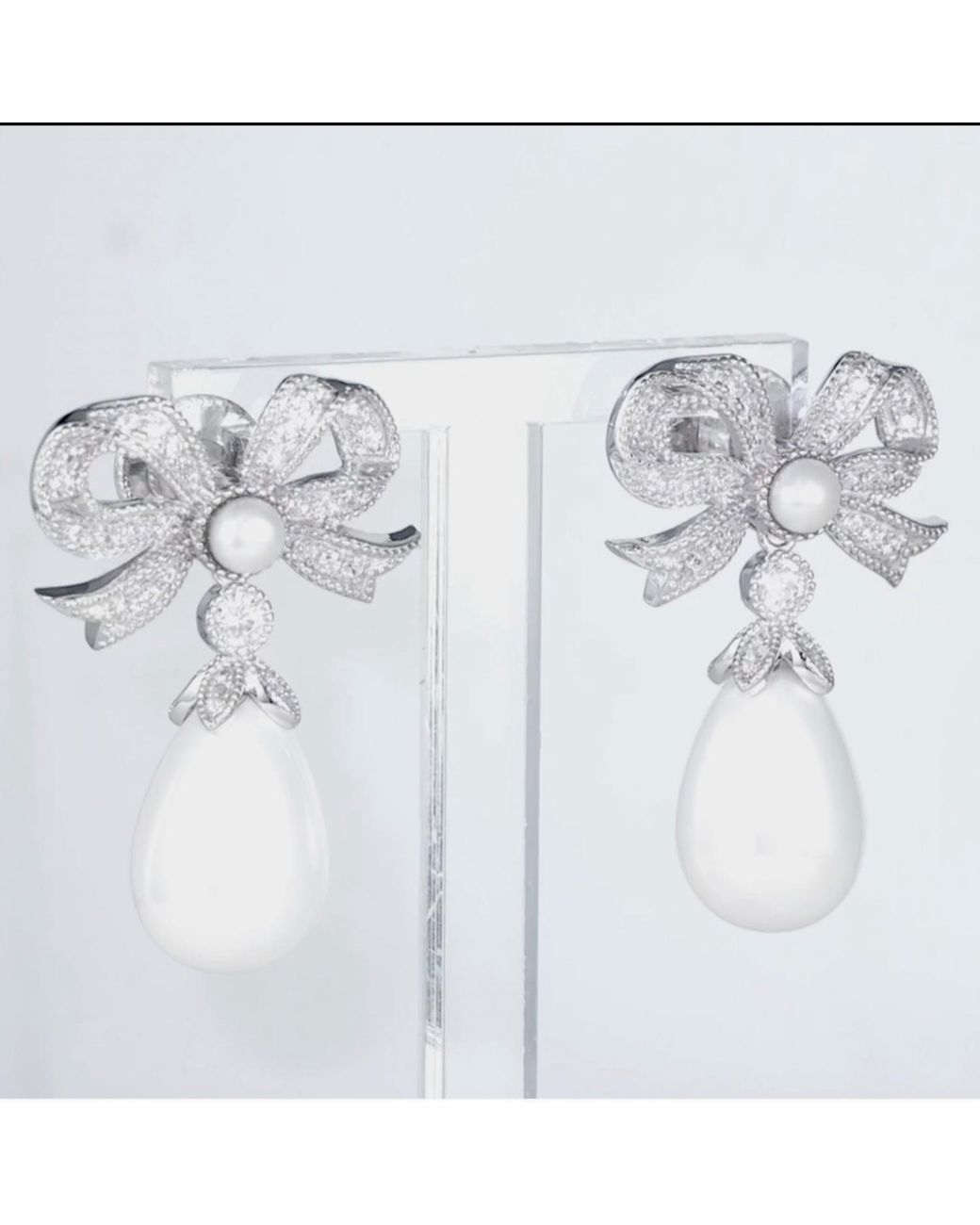Santinni Metallic Queen Bow & Pearl Drop Earrings