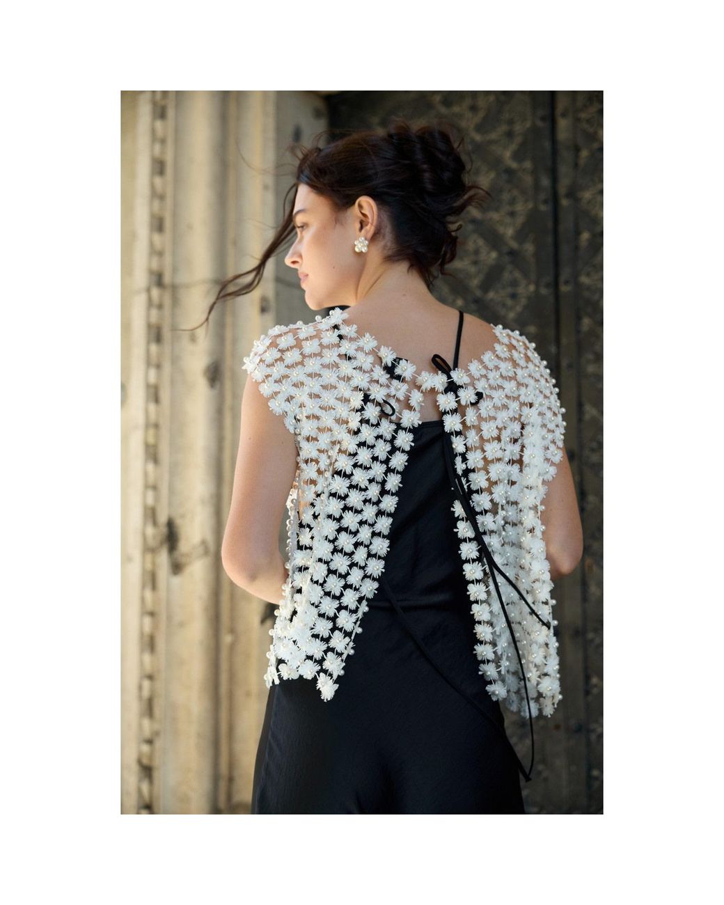 Saachi White Floral Shell Pearl Capelet