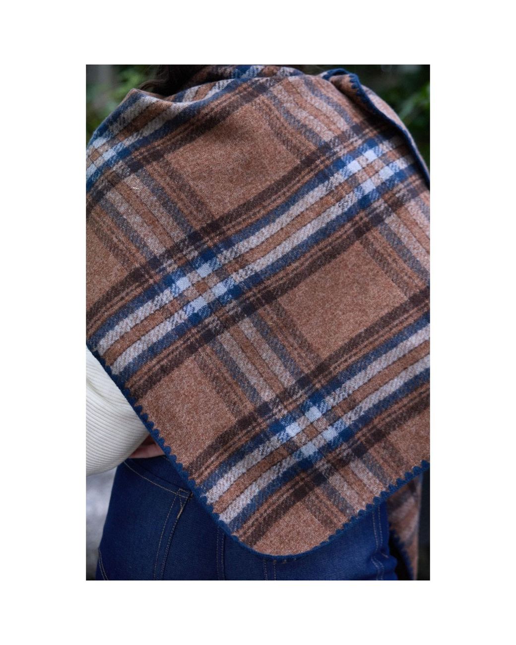 Saachi Brown Knitted Plaid Triangle Shawl