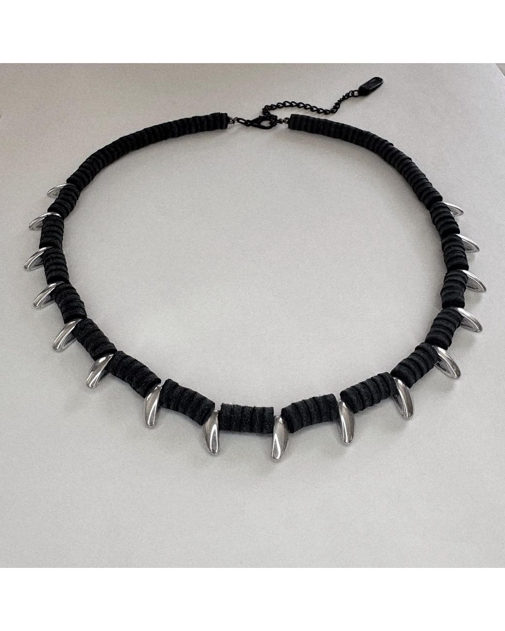 WAIWAI Black Spike Leather Collar Necklace