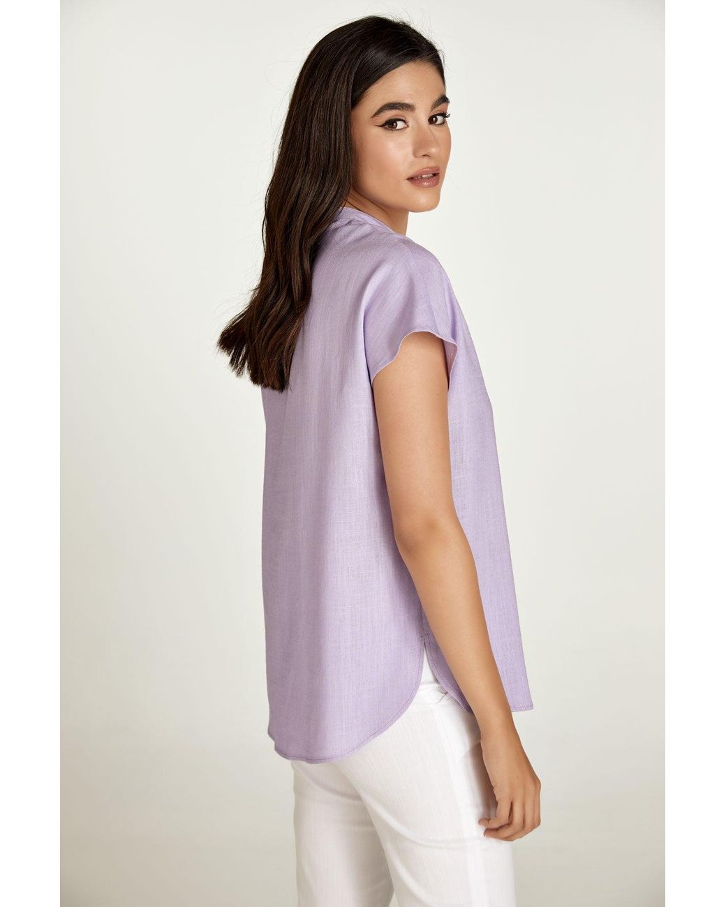 Conquista Purple Sleeveless Lilac Top With A Mandarin Collar