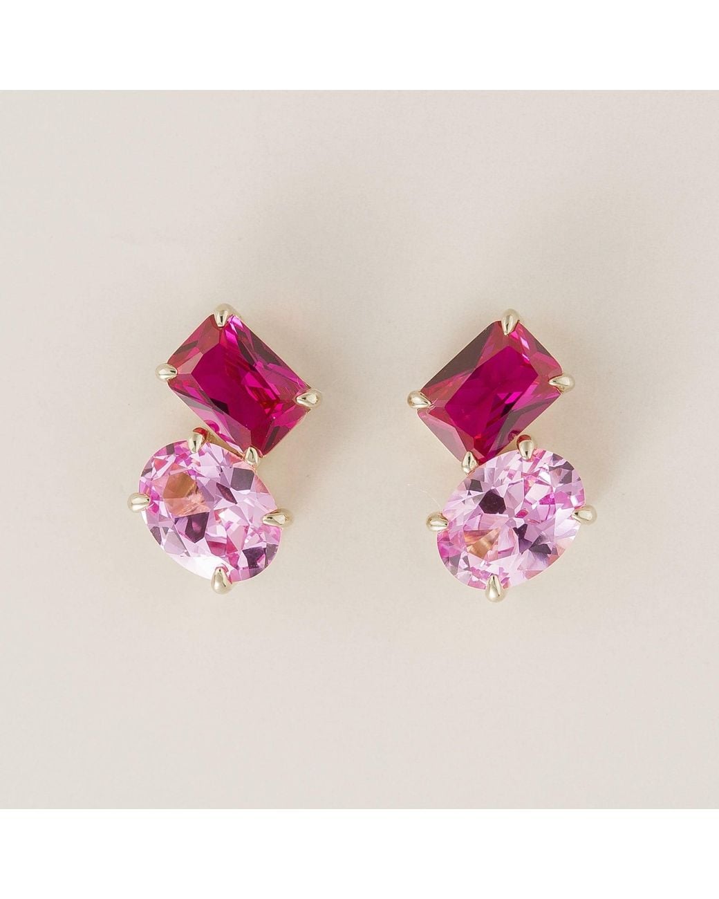 Juvetti Pink Buchon Earrings Set With Sapphire