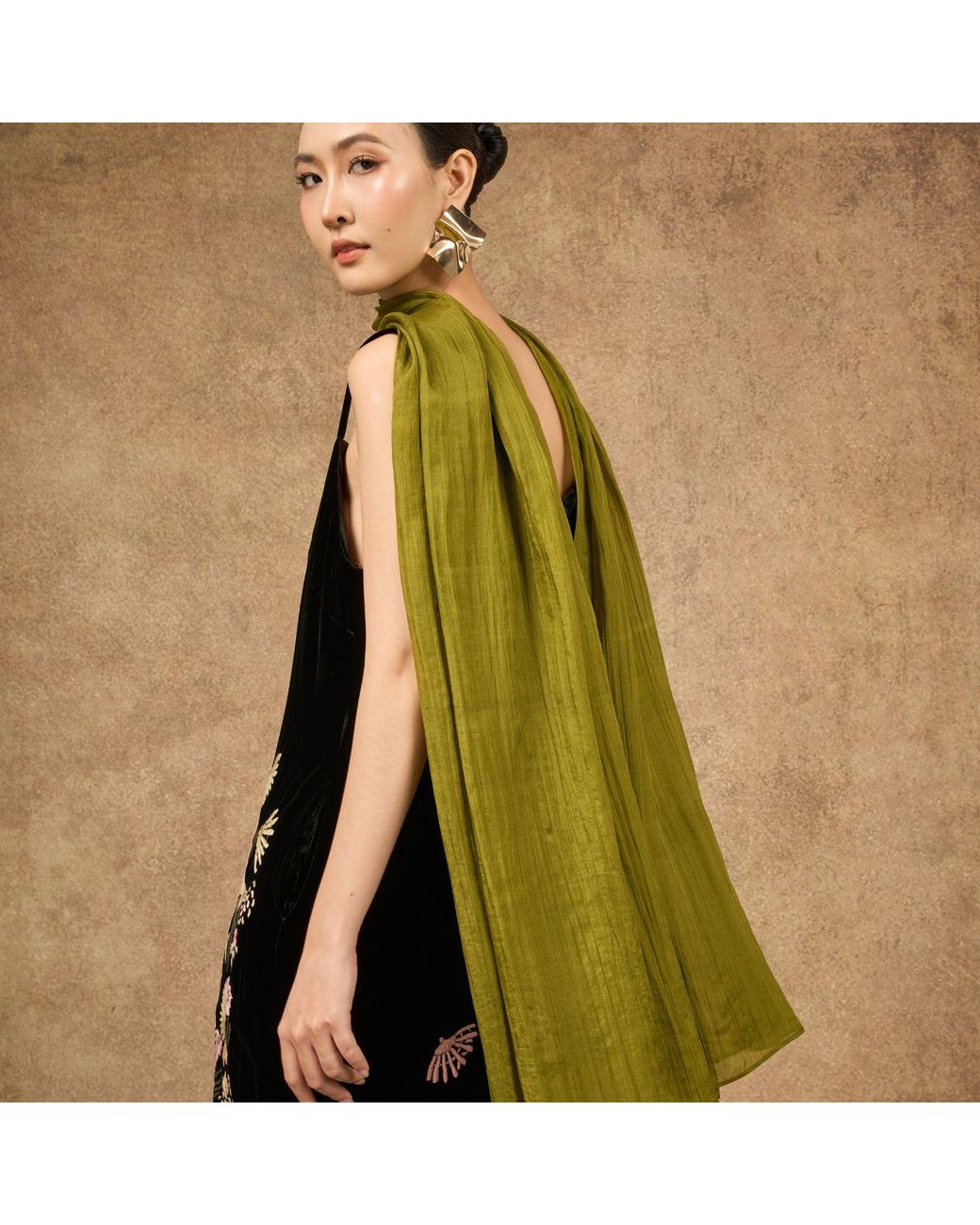 Silk and Bears Green Mulberry Silk Scarf – Everyday & Autumn Wrap