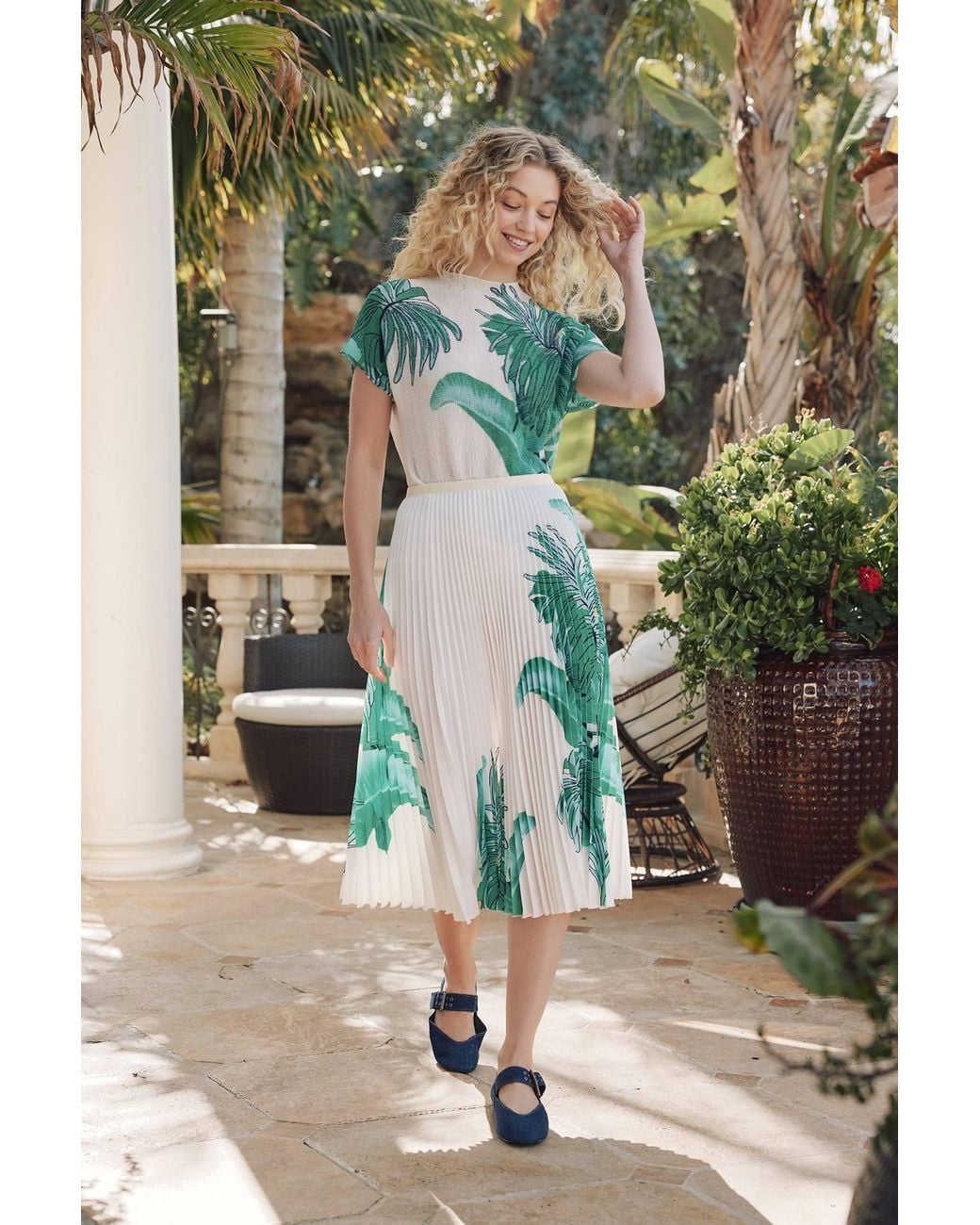 Wild Cosmos Green Lillian West Palm Honeycomb Texture Top