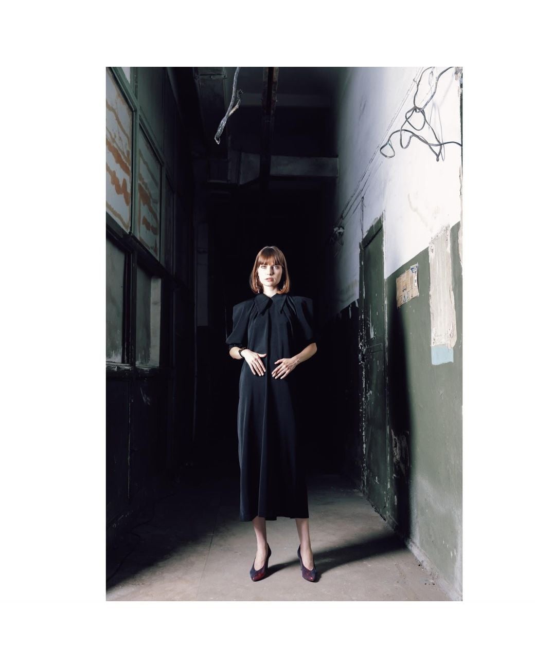 Julia Allert Black Collared Puff Sleeve Midi Dress
