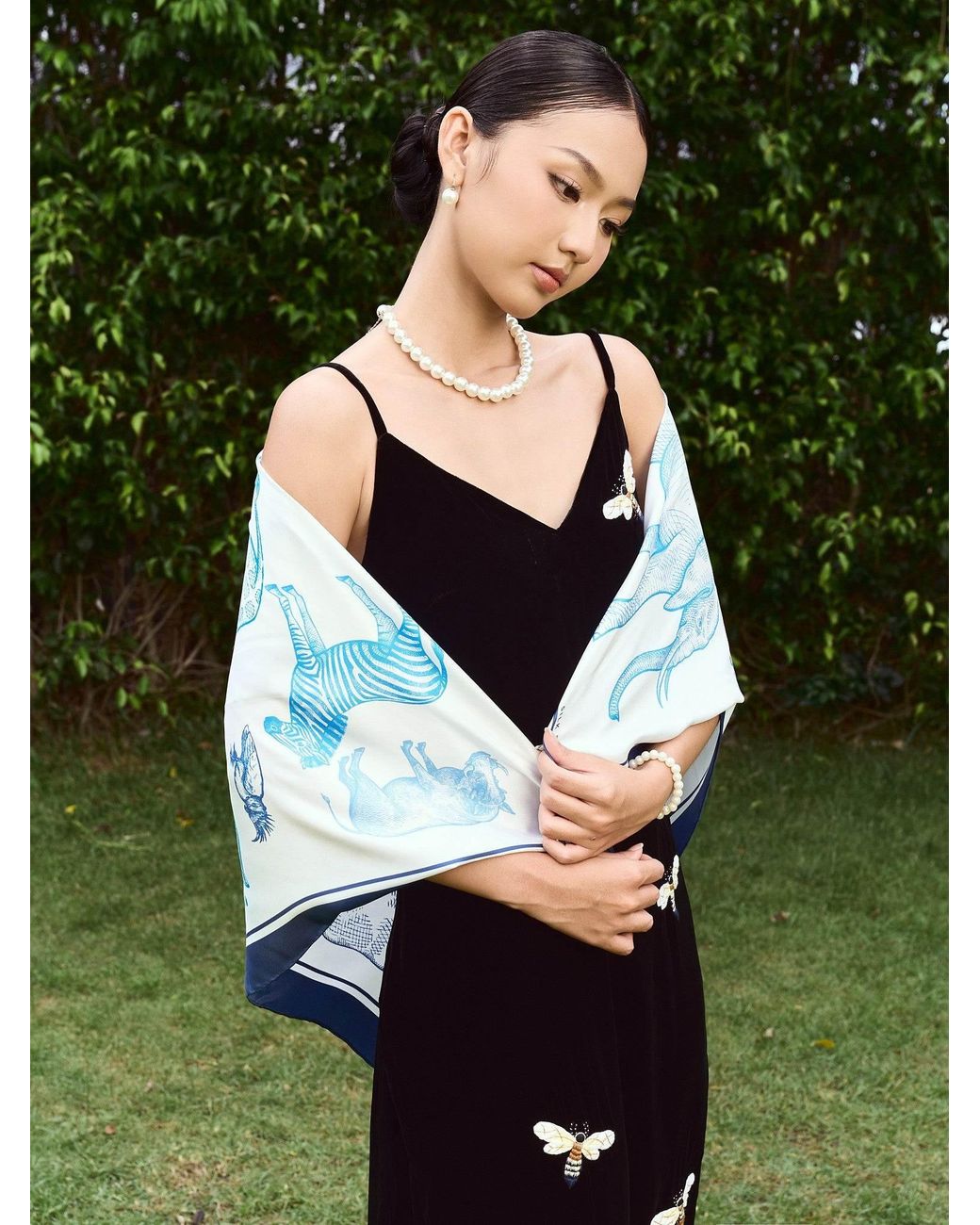 Silk and Bears Blue The Naturalist's Sketchbook Animal Print Silk Twill Scarf – Cornflower & Ivory