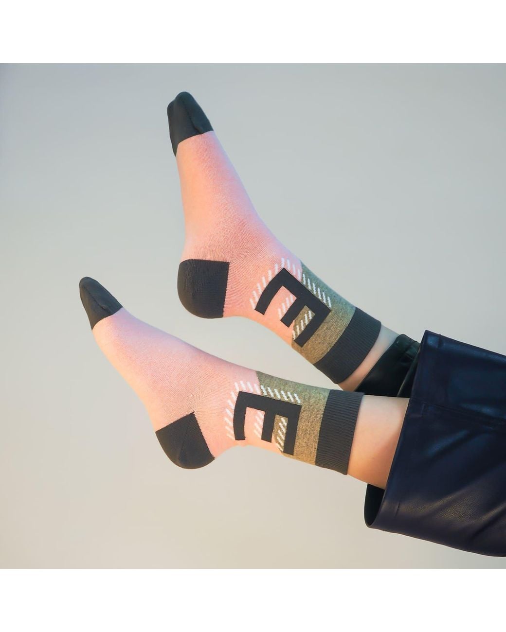 Peper Harow - Made in England Pink Alphabet Socks – E for men