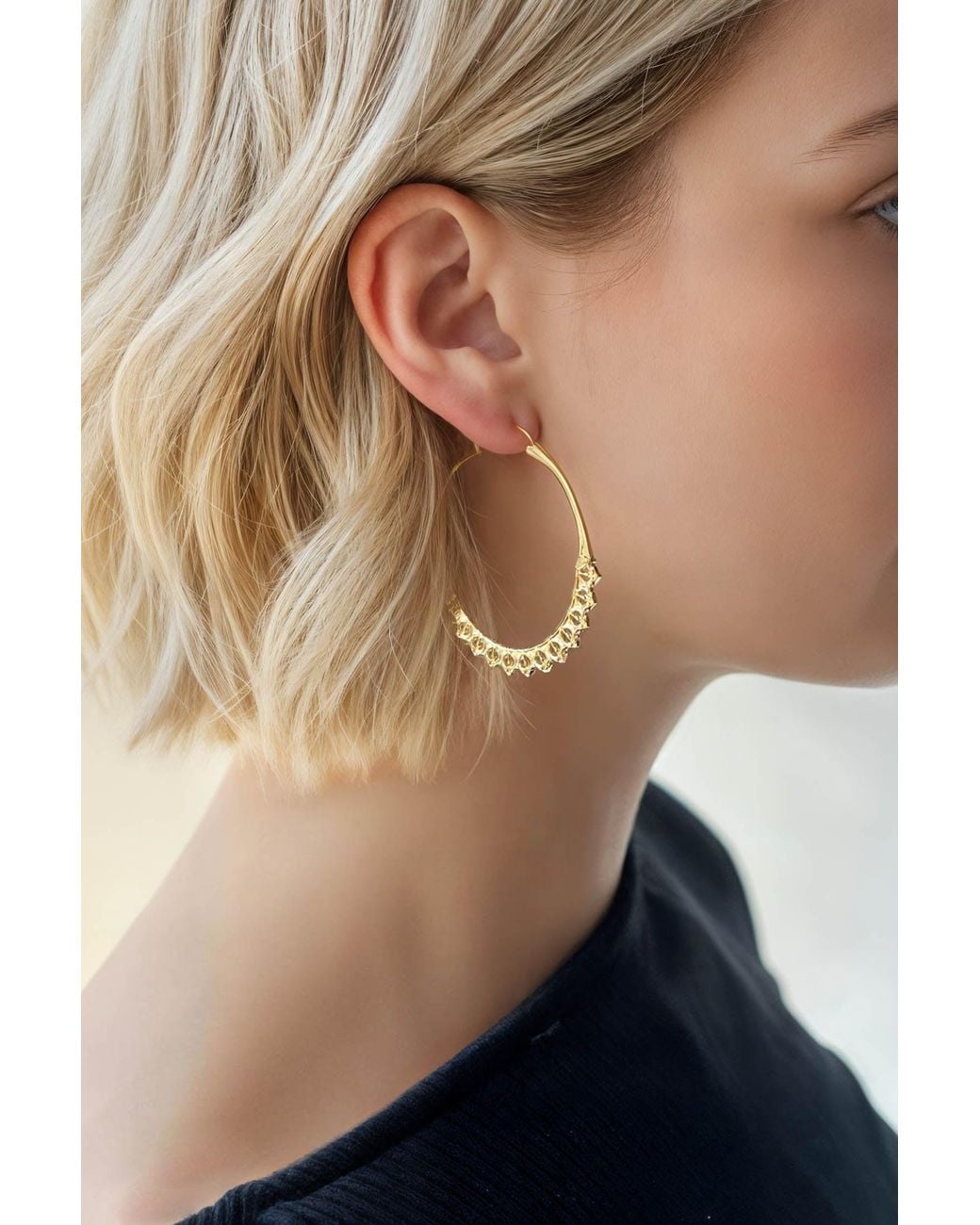 Astor & Orion Metallic Calla Hoops Medium