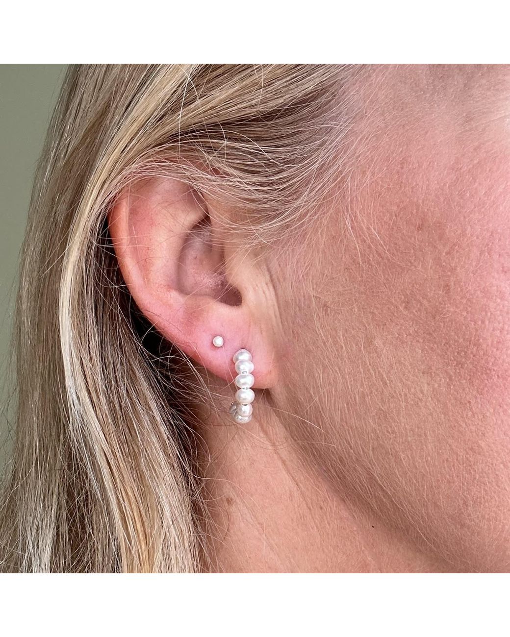 Clemence Wren Metallic Freshwater Pearl Medium Hoop Earrings