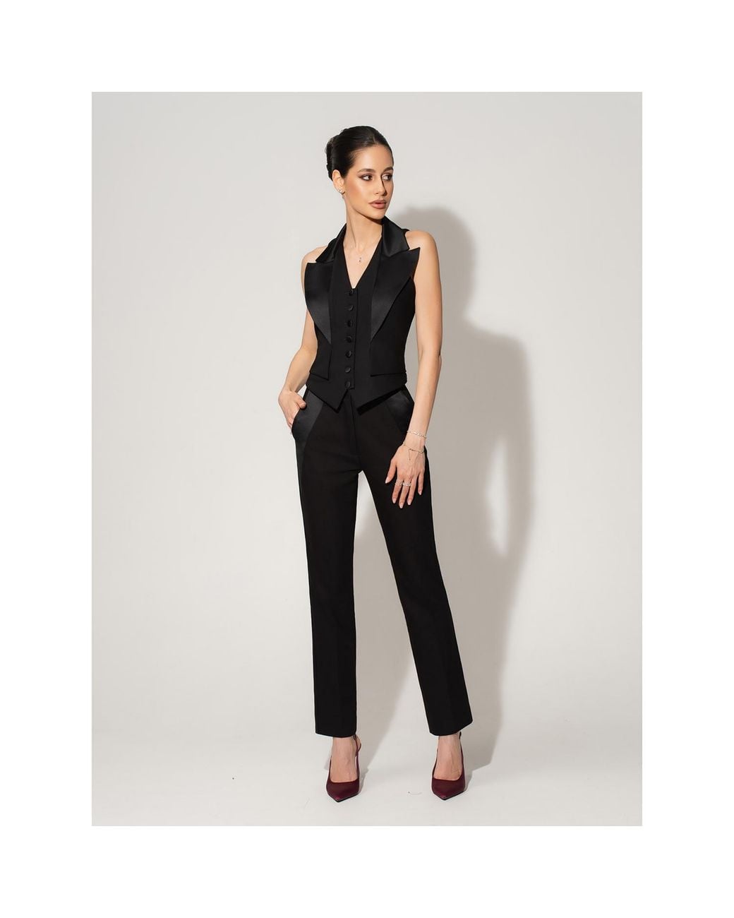 Tia Dorraine Black Single-Breasted Sleeveless Waistcoat