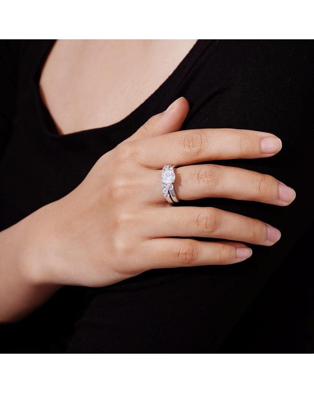 Diamonbliss White 3.3 Carats Round Cut Three Stones Wedding Set