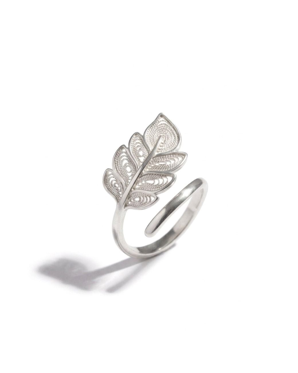 Yieon White New Life Fine Filigree Ring