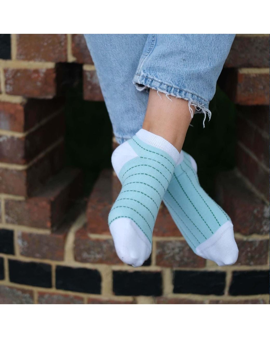 Peper Harow - Made in England Blue Dash Trainer Socks – Mint
