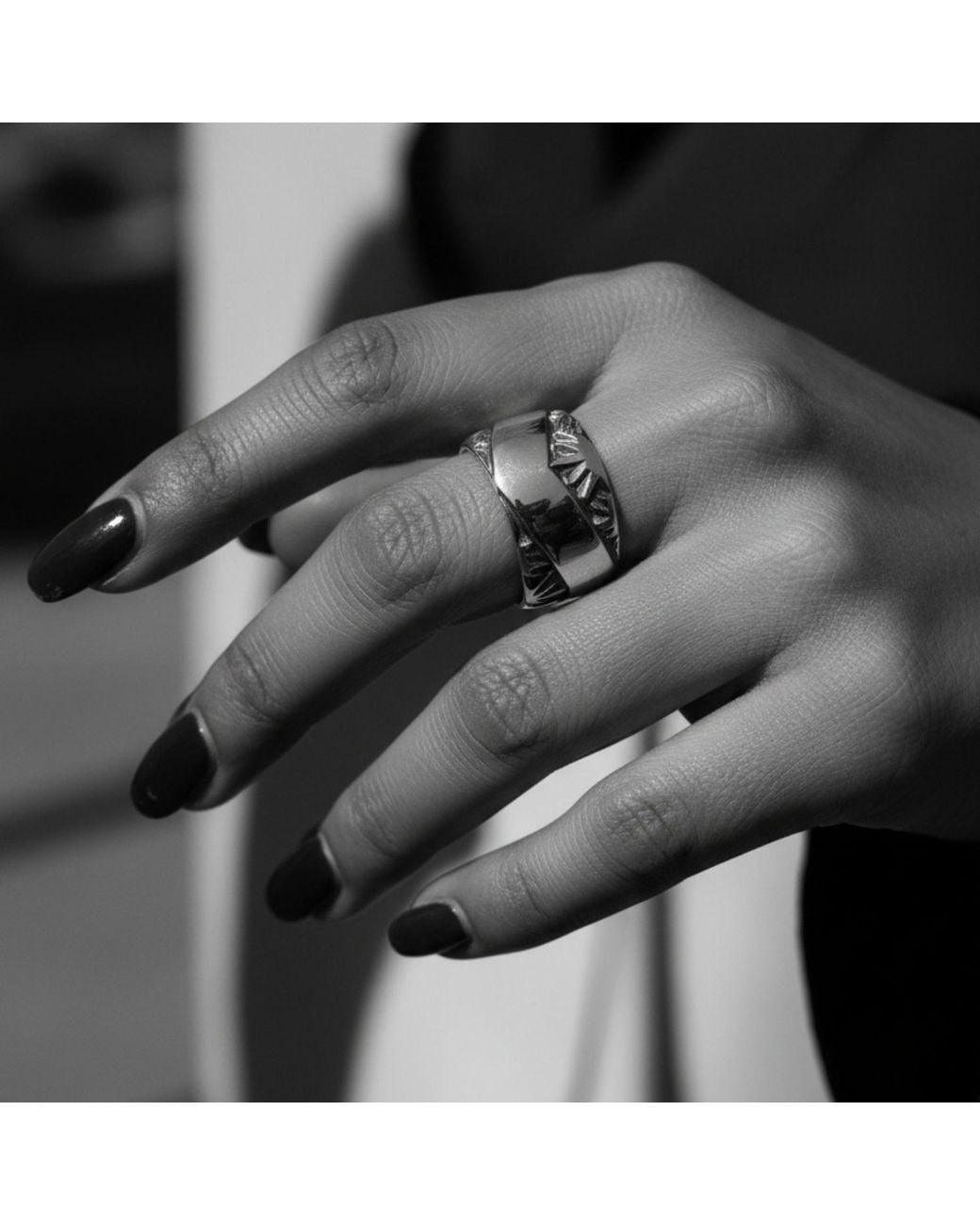Tg-Jewellery by Tamara Gervasio Gray Sunburst Chuncky