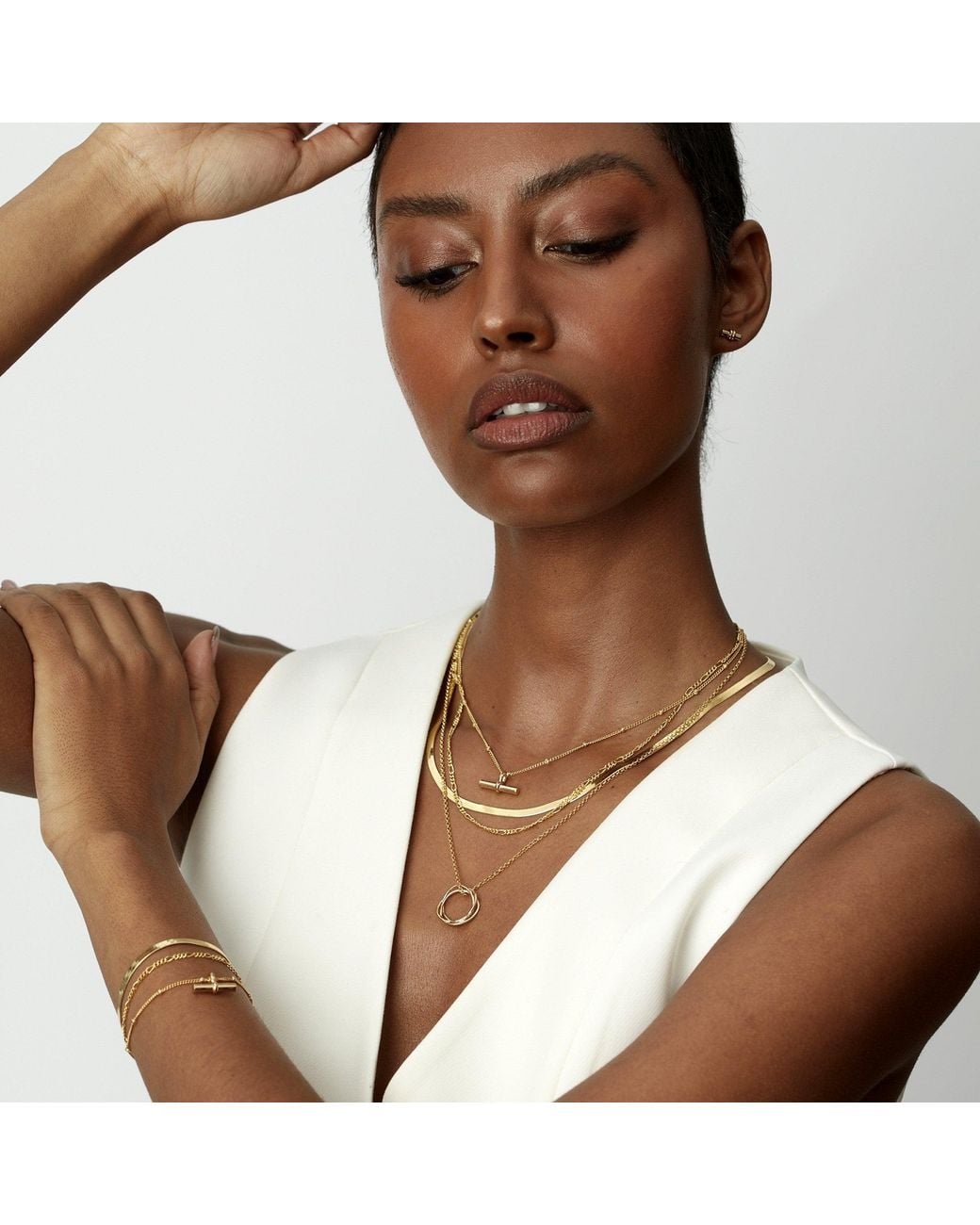 Muru Metallic Karma Circle Necklace