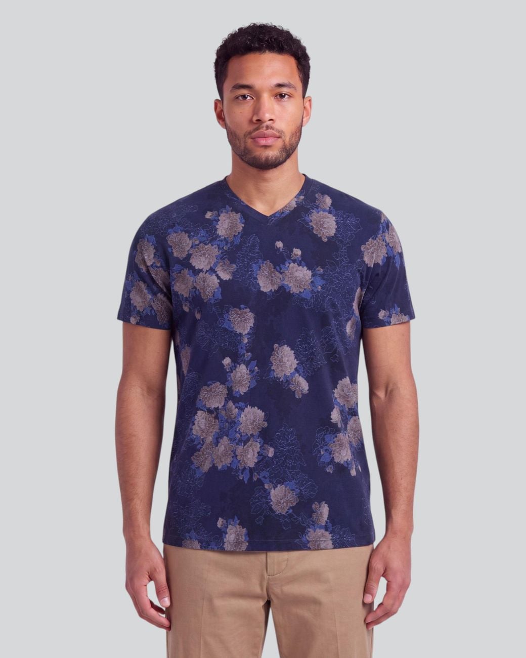 Lords of Harlech Blue Maze Lans Floral Stretch Cotton V-Neck Tee for men