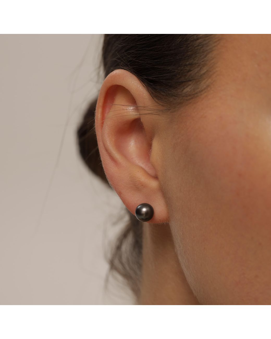 Pearl Code Black Pearl Stud Earrings