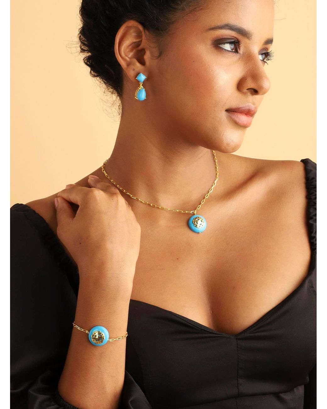 Lila Rasa Metallic Stone Pendant With Filigree