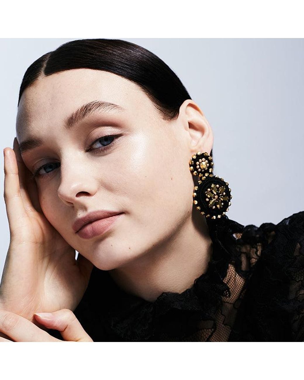 PINAR OZEVLAT Metallic Flower Drop