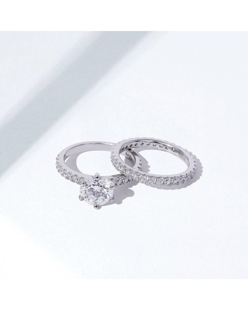 Diamonbliss White 3 Carats Round Cut Thin Band Wedding Set