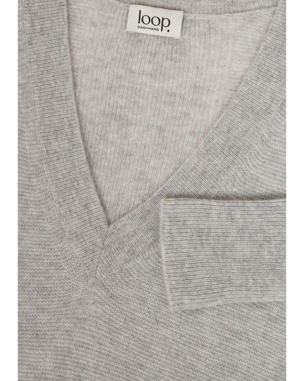Loop Cashmere Relaxed Lofty V Neck Sweater in Grey | Lyst UK