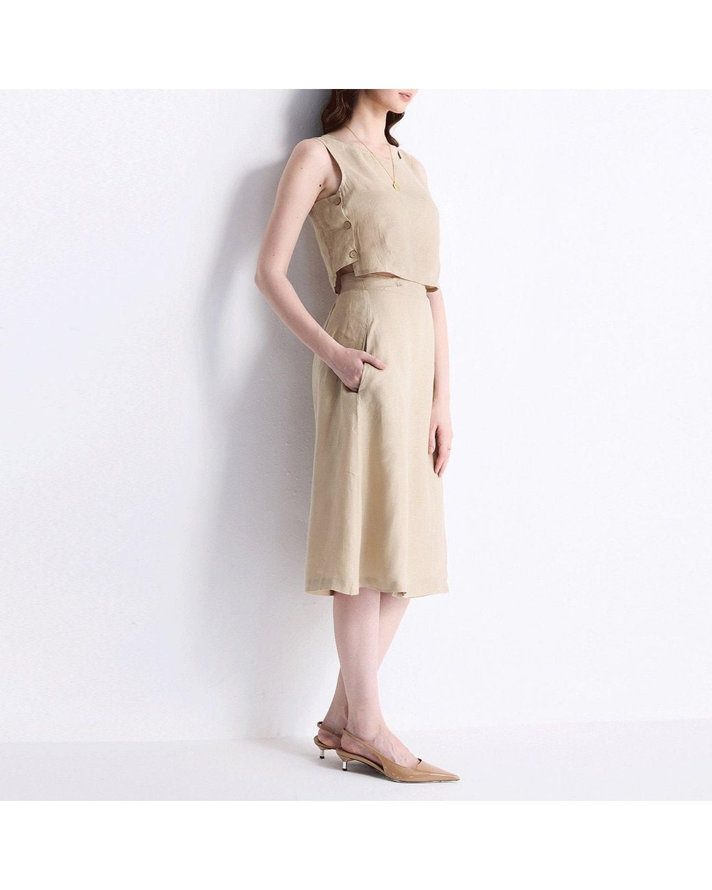 REISTOR Natural Neutrals Boxy Crop Top