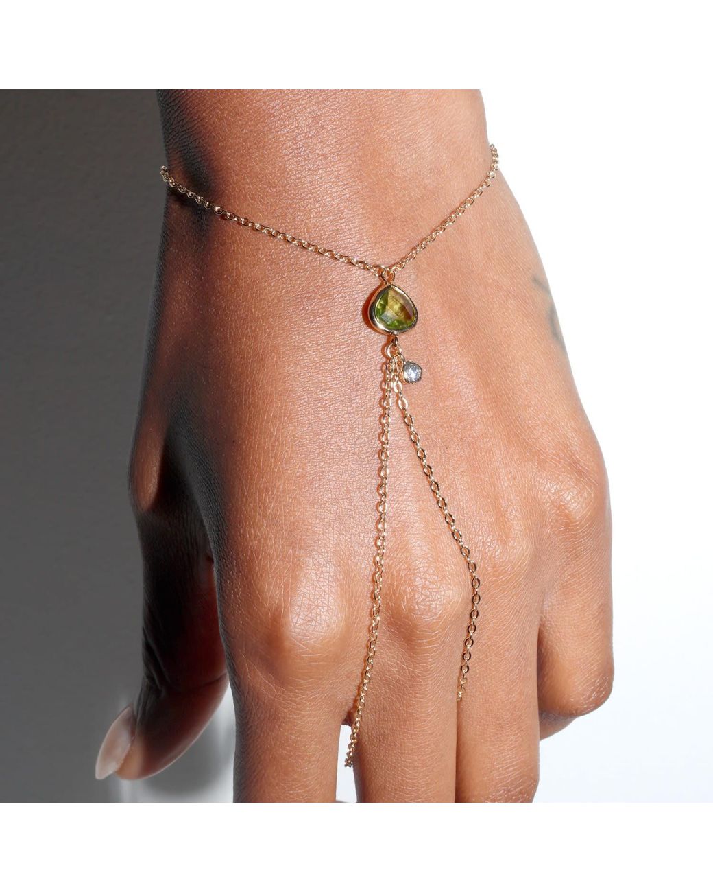 Studio Baloge Metallic Point Hand Chain