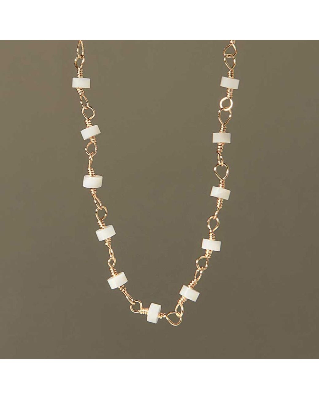 A Weathered Penny Metallic Jasper Wire Necklace