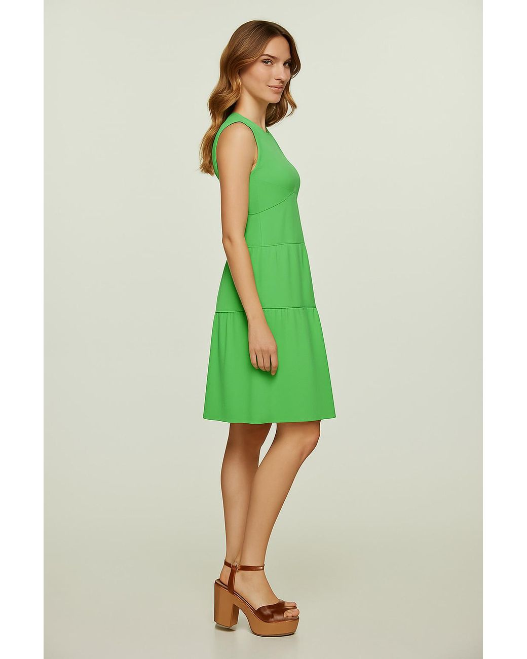 Conquista Green Sleeveless V-Neck Jersey Dress – Loose Fit, Knee-Length
